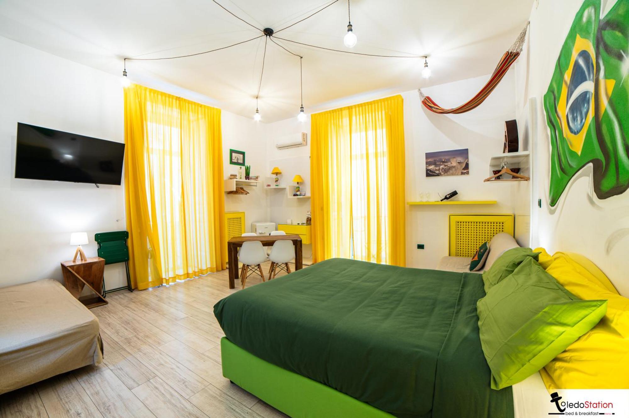 Toledostation Bed & Breakfast Napels